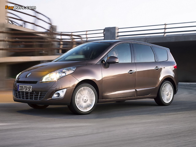 Pictures of Renault Grand Scenic 2009–12 (640 x 480)