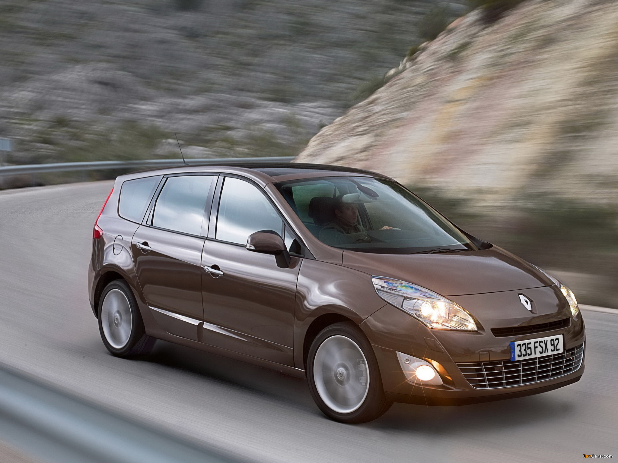 Renault Grand Scenic 2009–12 pictures (2048 x 1536)