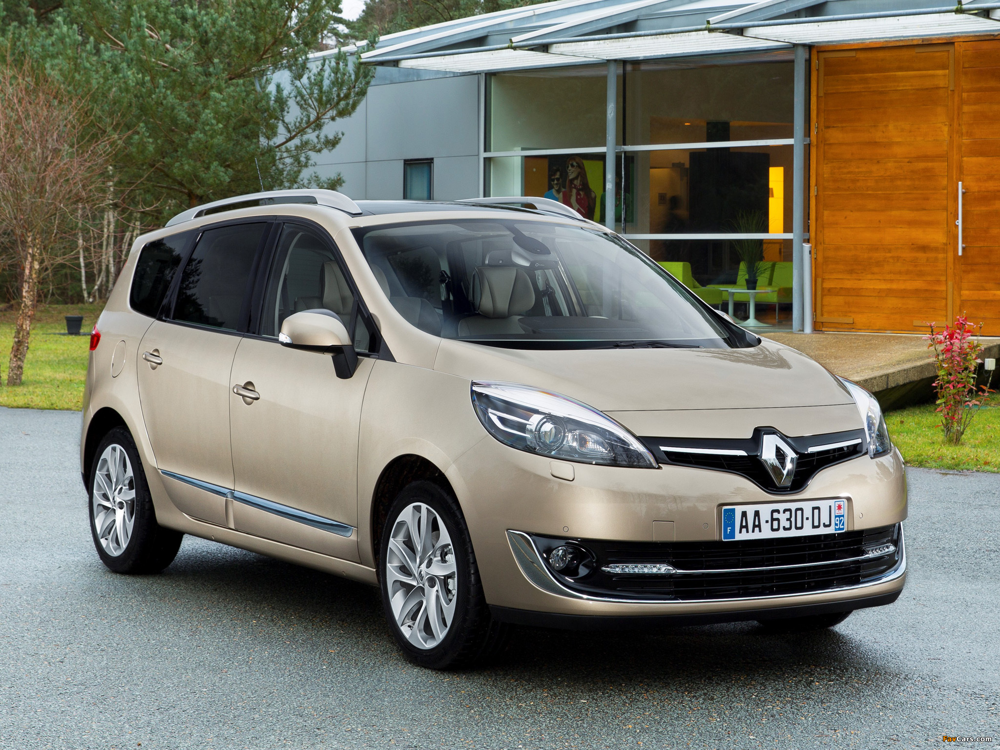 Renault Grand Scenic 2013 images (2048 x 1536)
