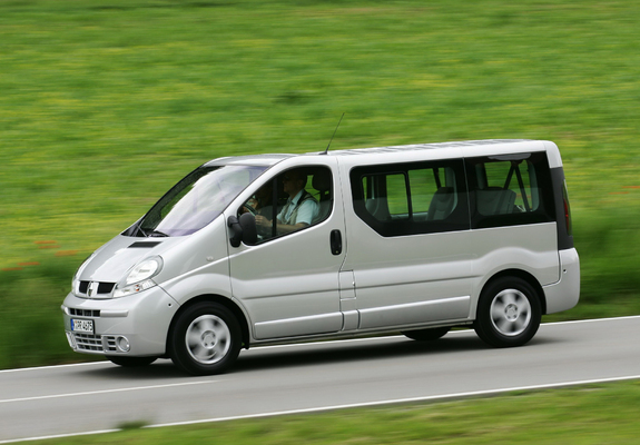 Images of Renault Trafic 2001–06
