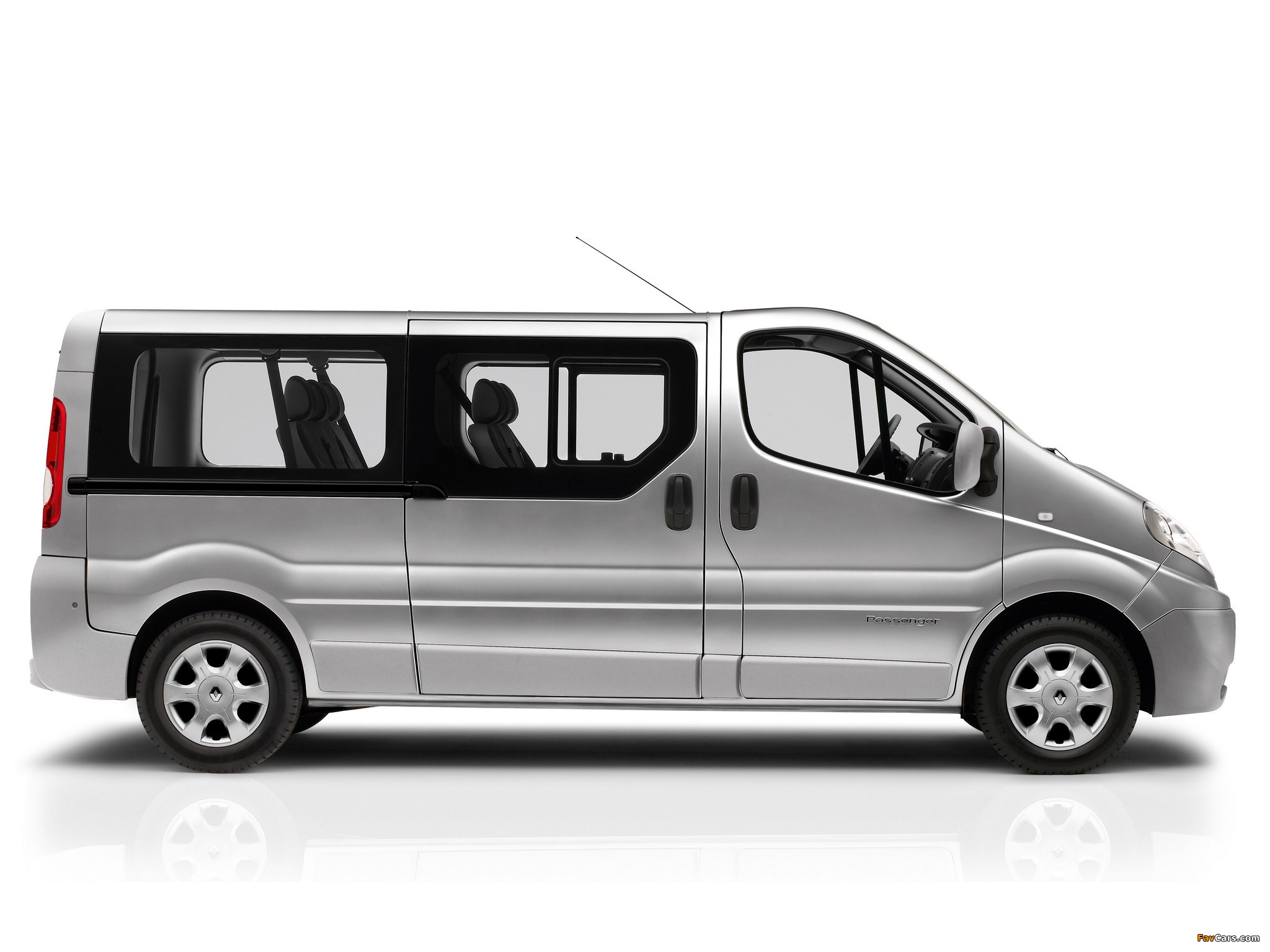 Images of Renault Trafic LWB 2010 (2048 x 1536)