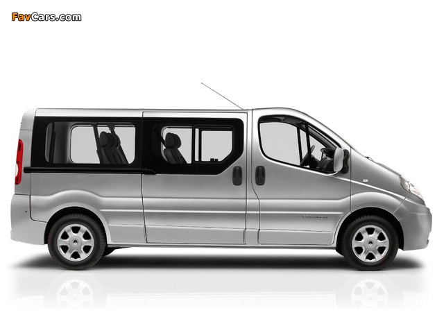 Images of Renault Trafic LWB 2010 (640 x 480)