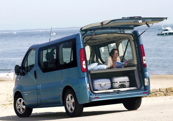 Photos of Renault Trafic 2006–10