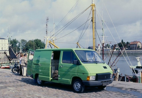 Renault Trafic Van 1981–89 images