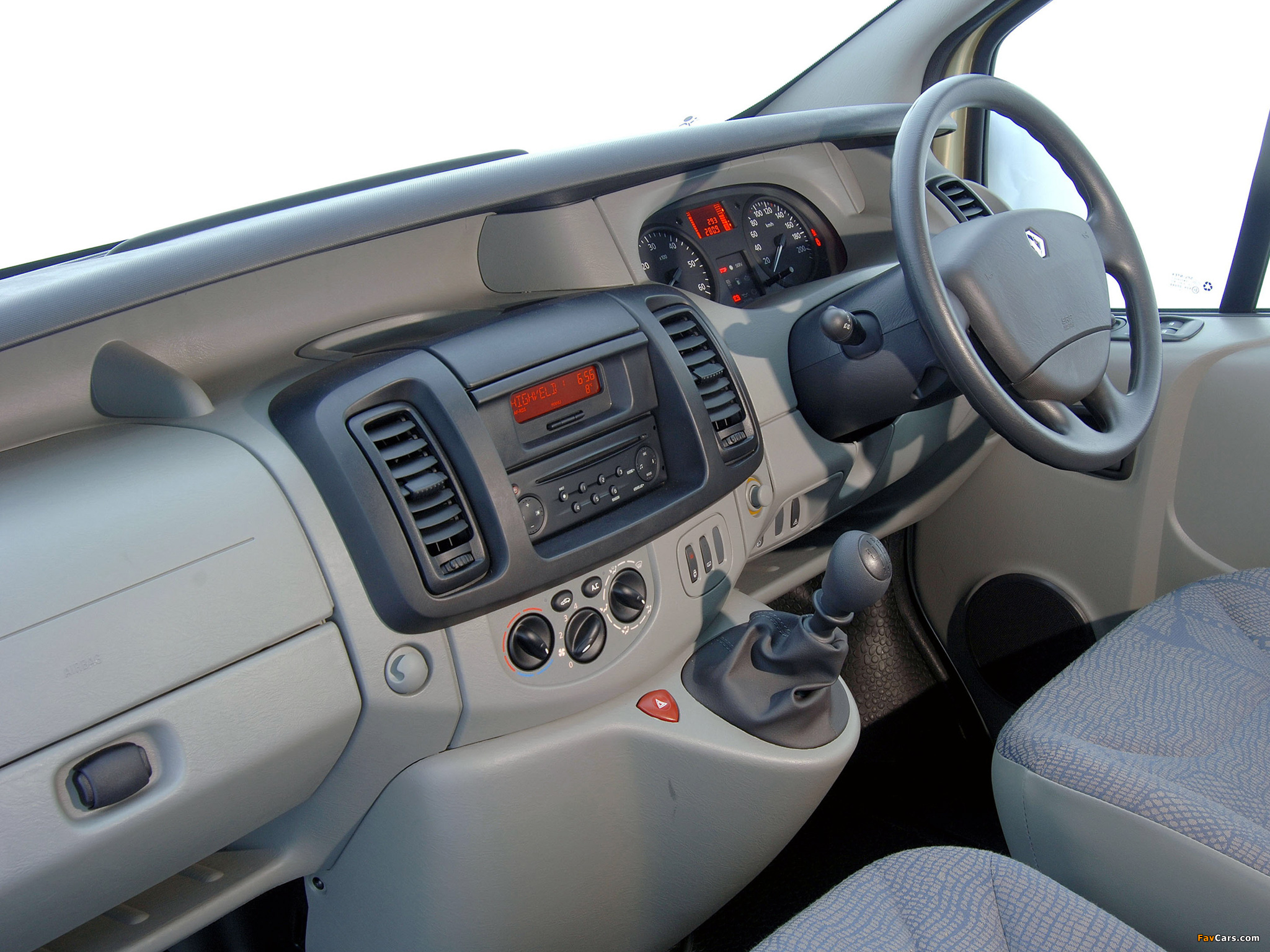 Renault Trafic ZA-spec 2001–06 photos (2048 x 1536)