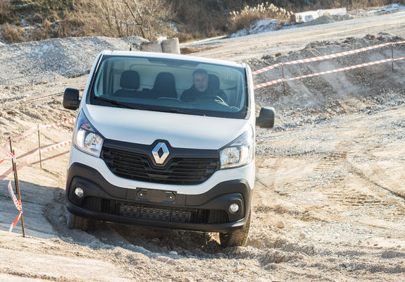 Renault Trafic Van X-Track 2016 images