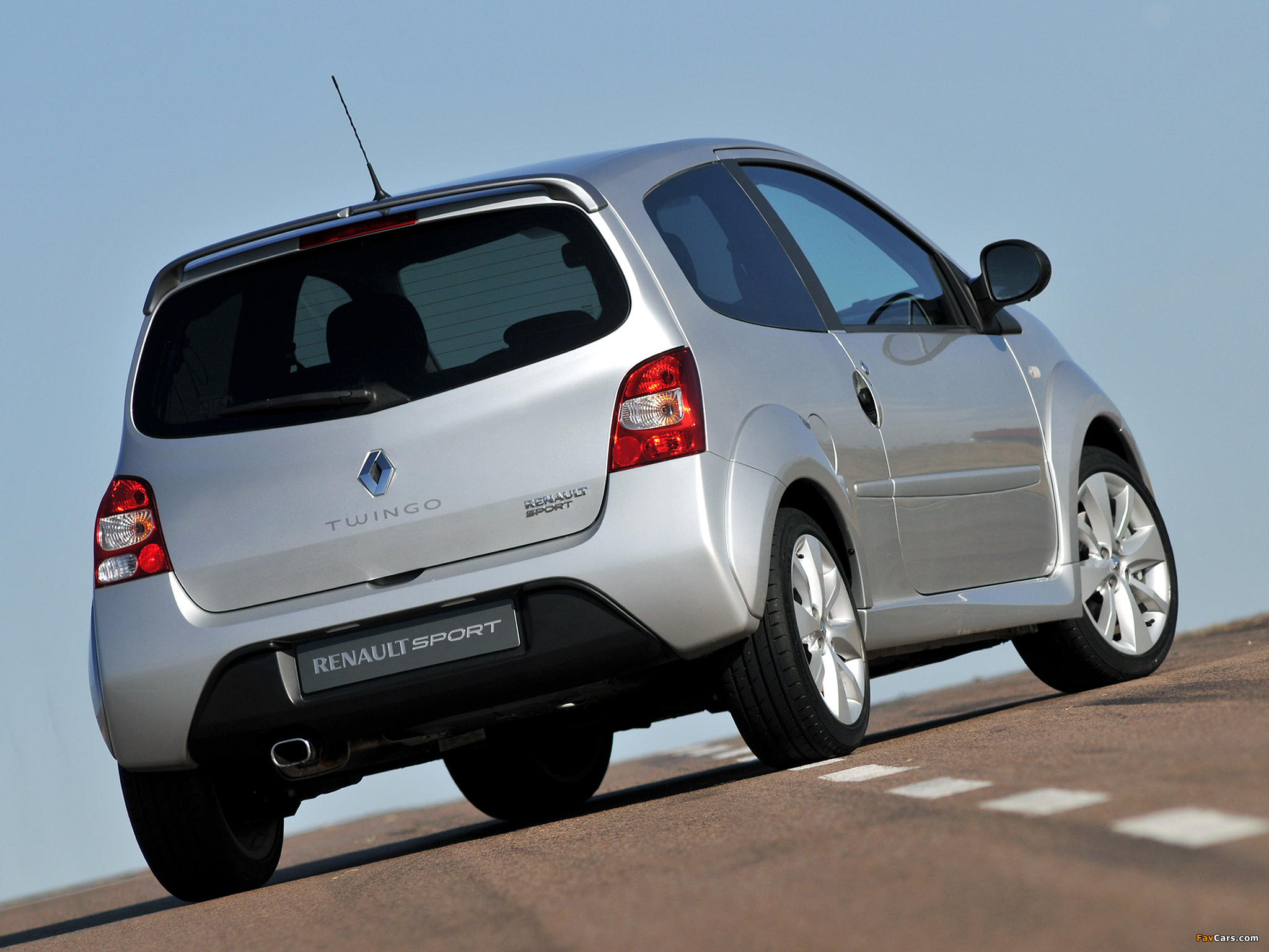 Images of Renault Twingo R.S. ZA-spec 2009–12 (2048 x 1536)