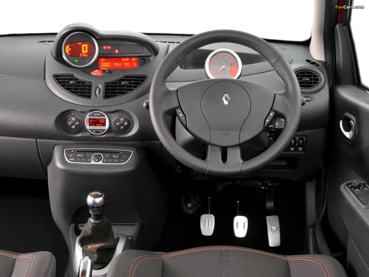 Pictures of Renault Twingo R.S. ZA-spec 2009–12 (1280 x 960)