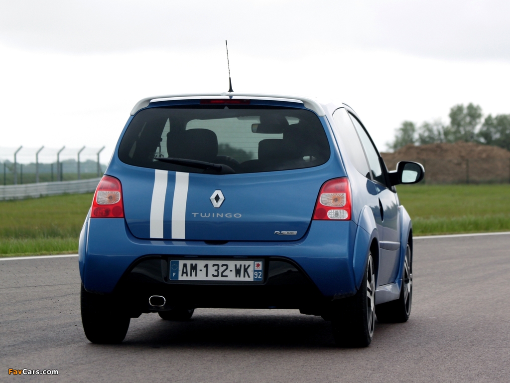 Pictures of Renault Twingo Gordini R.S. 2009–12 (1024 x 768)