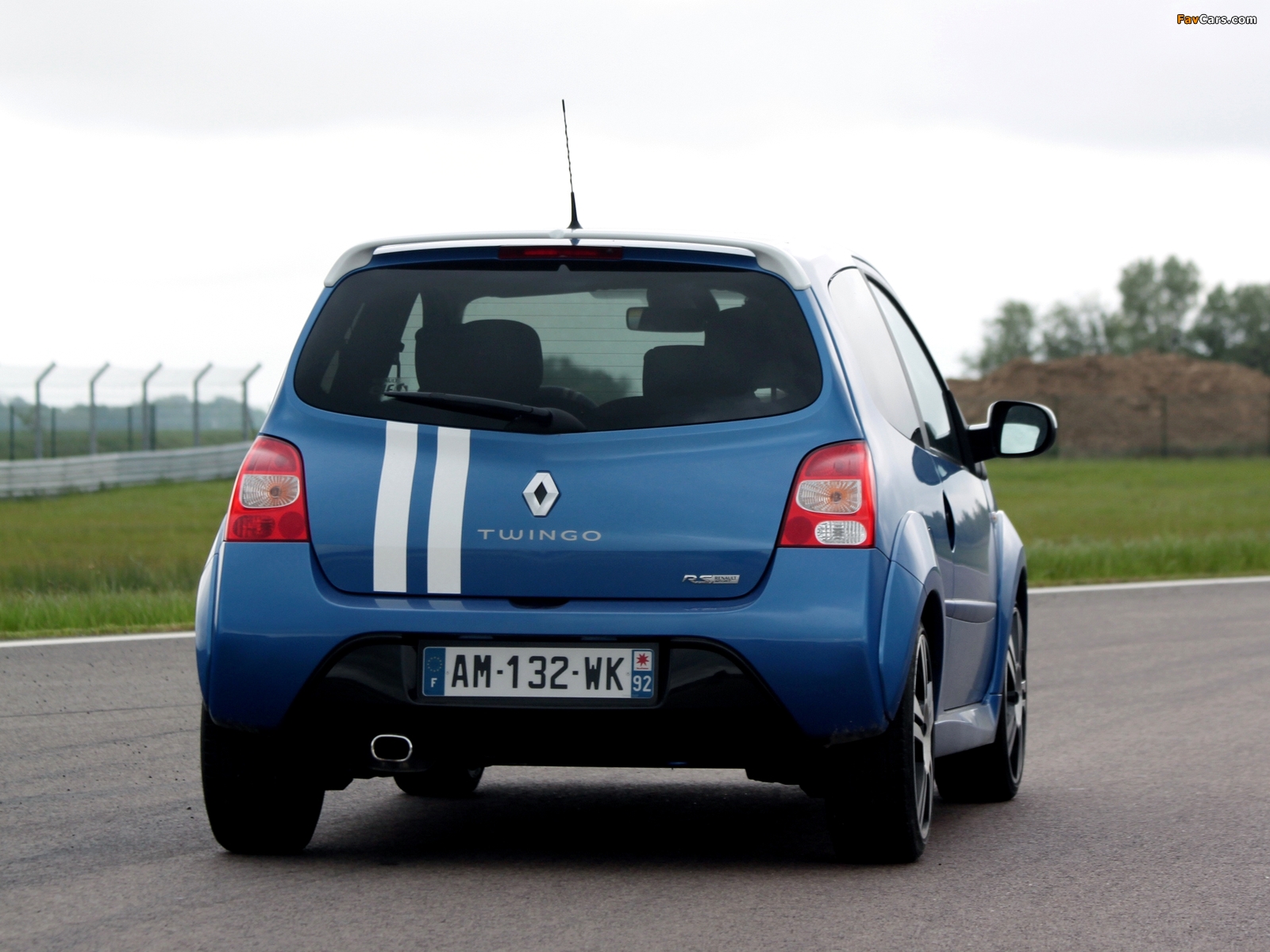 Pictures of Renault Twingo Gordini R.S. 2009–12 (1600 x 1200)