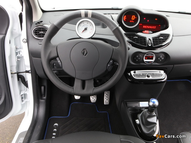 Pictures of Renault Twingo Gordini 2012 (640 x 480)