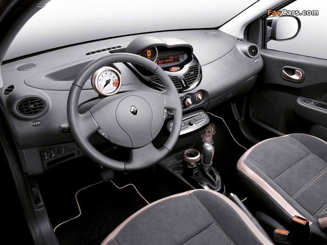 Renault Twingo Miss Sixty 2010 images (640 x 480)