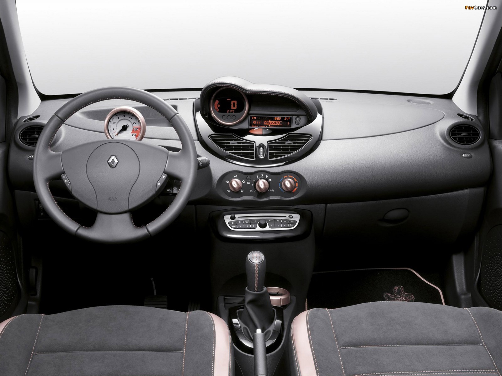 Renault Twingo Miss Sixty 2010 pictures (1600 x 1200)