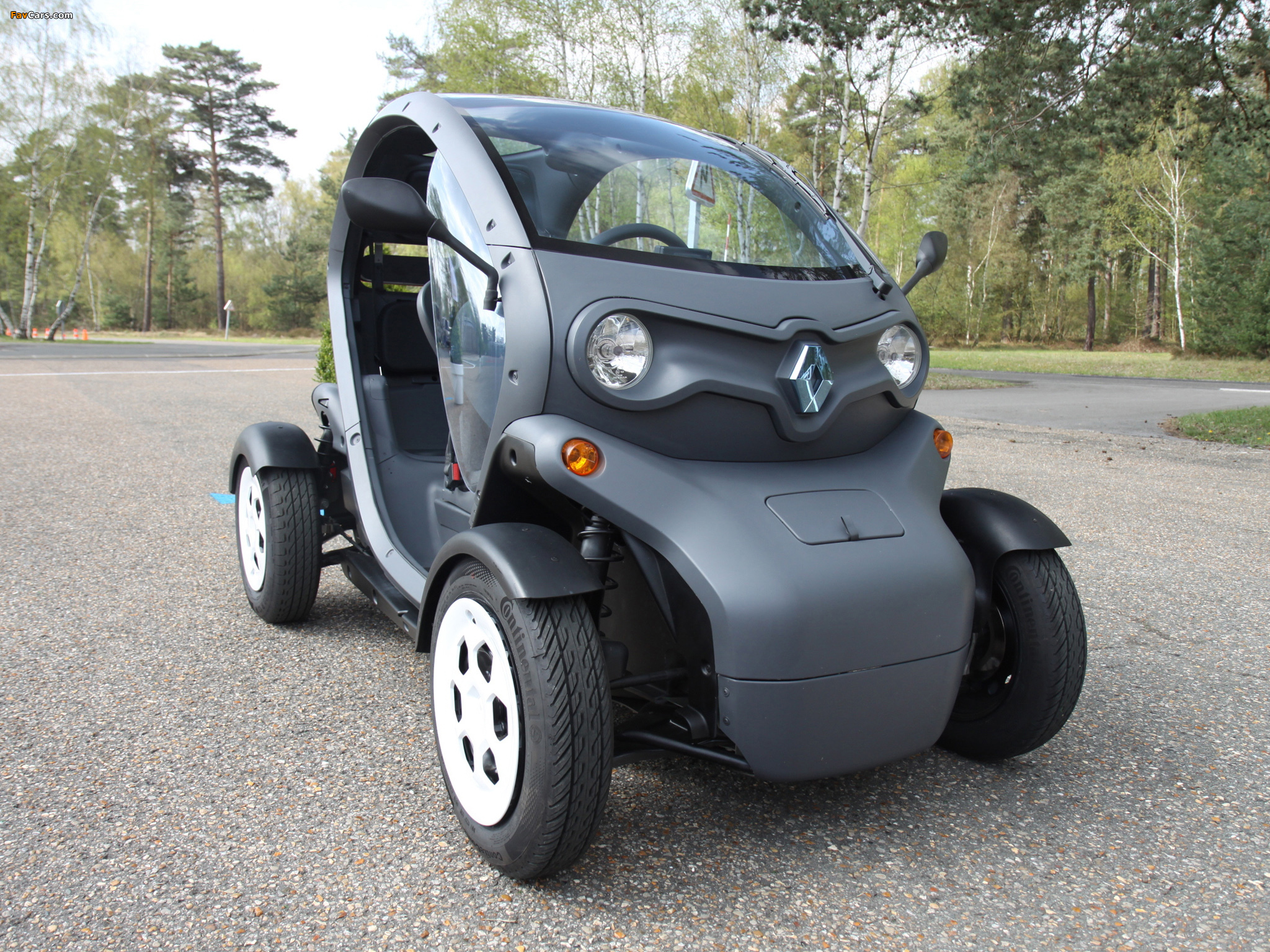 Images of Renault Twizy Z.E. 2010 (2048 x 1536)