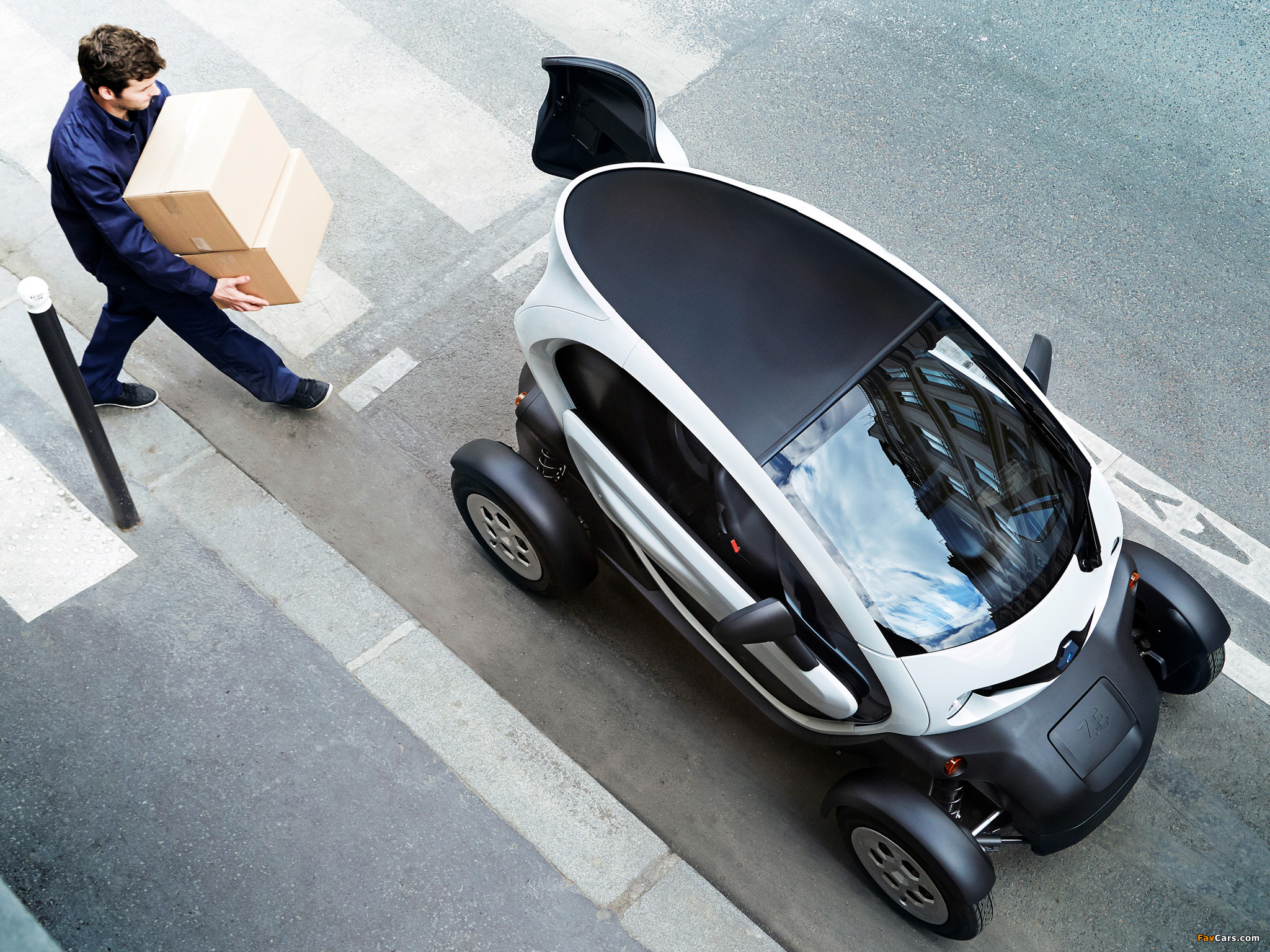 Renault Twizy Z.E. Cargo 2013 wallpapers (2048 x 1536)