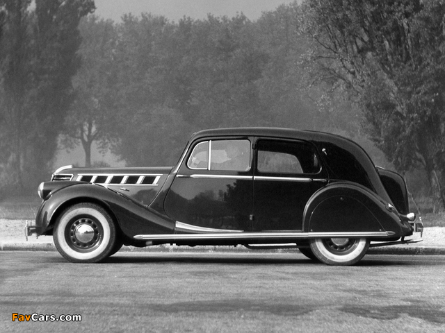 Photos of Renault Viva Grand Sport Sedan 1934–39 (640 x 480)