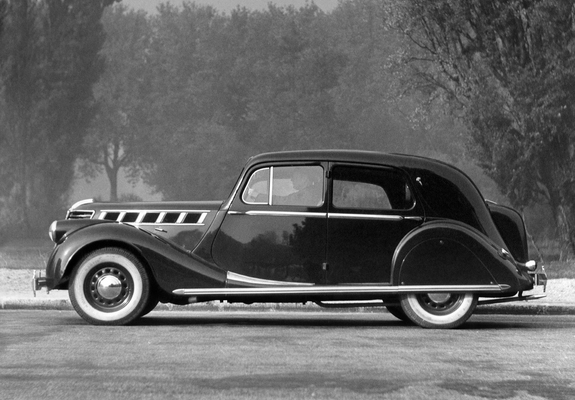 Photos of Renault Viva Grand Sport Sedan 1934–39