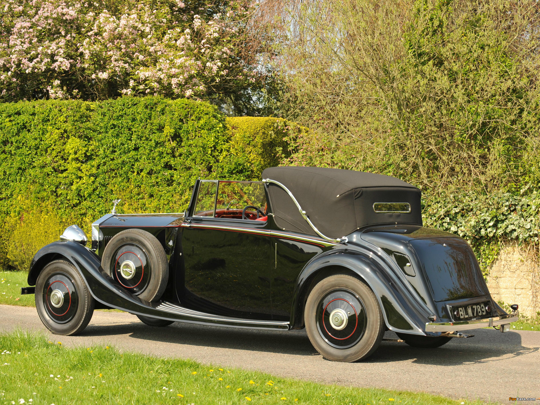 Pictures of Rolls-Royce 20/25 HP Drophead Coupe by Mulliner 1934 (2048 x 1536)