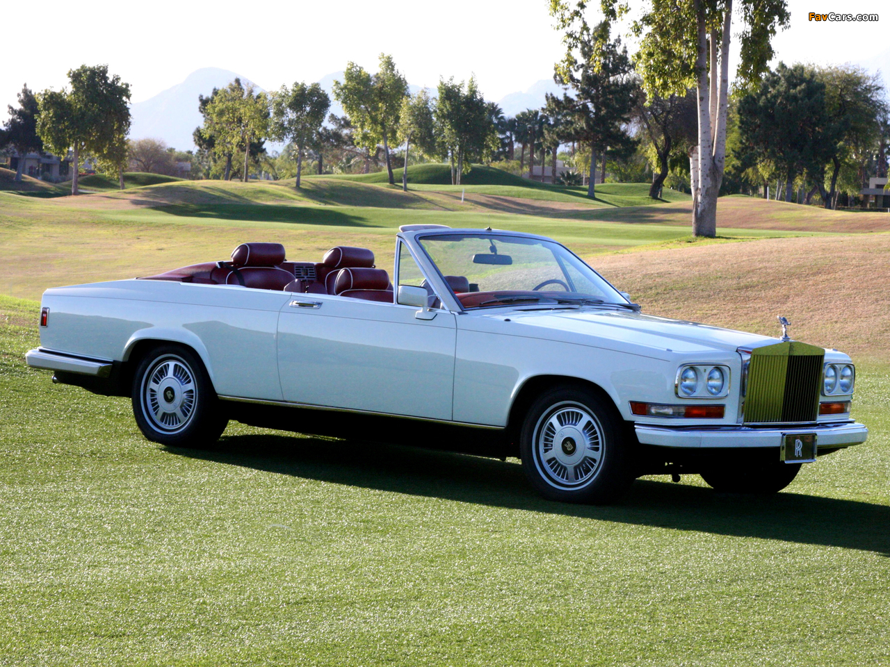 Images of Rolls-Royce Camargue Retractable Hardtop by Niko-Michael Coachworks 1987 (1280 x 960)