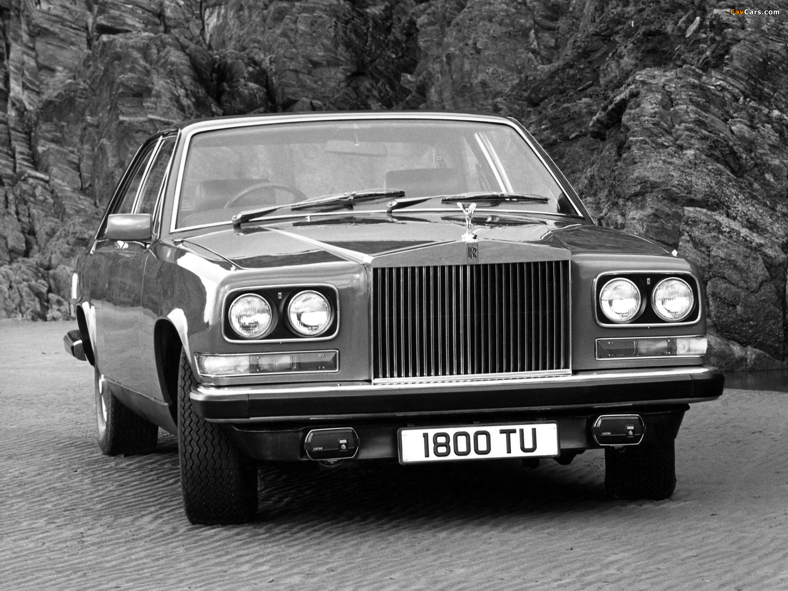 Photos of Rolls-Royce Camargue UK-spec 1975–85 (1600 x 1200)