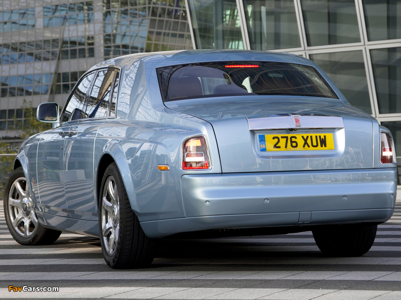 Photos of Rolls-Royce 102EX Electric Concept 2011 (800 x 600)