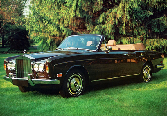 Images of Rolls-Royce Corniche Convertible 1971–77