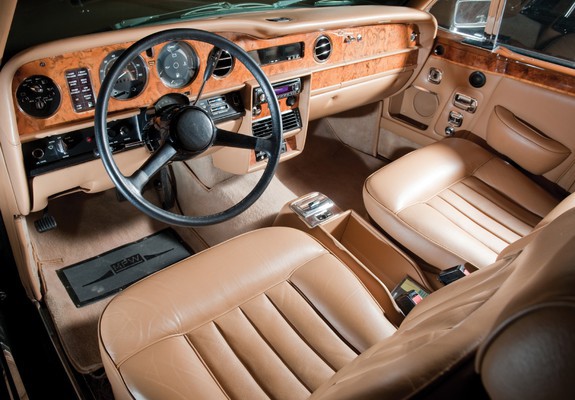 Photos of Rolls-Royce Corniche Convertible 1977–87