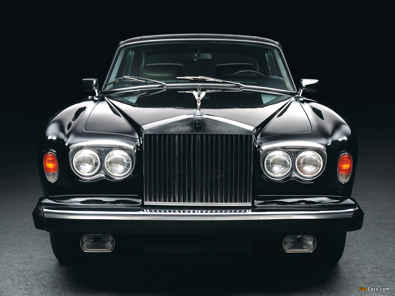 Rolls-Royce Corniche Saloon 1977–82 photos (1280 x 960)