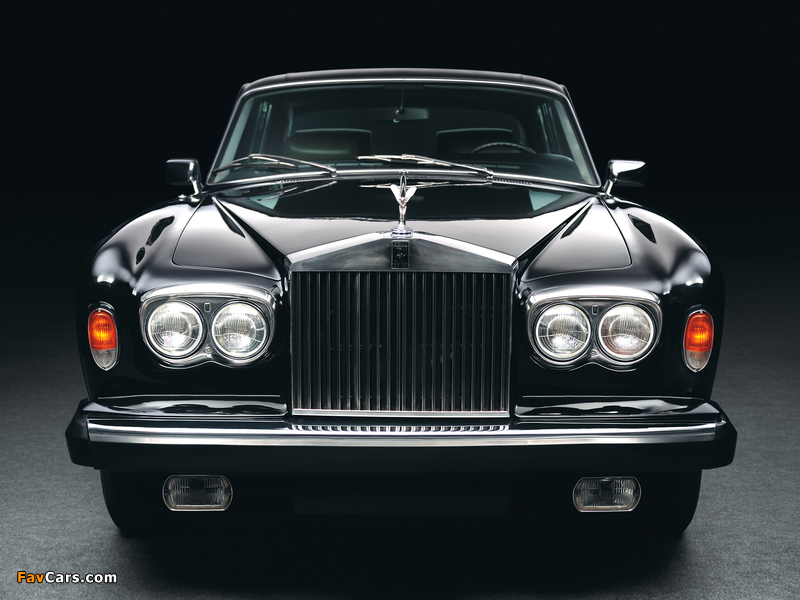 Rolls-Royce Corniche Saloon 1977–82 photos (800 x 600)