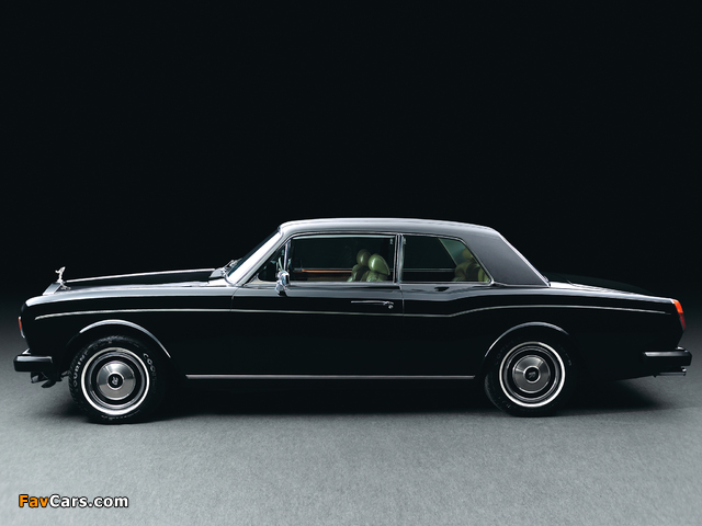 Rolls-Royce Corniche Saloon 1977–82 pictures (640 x 480)