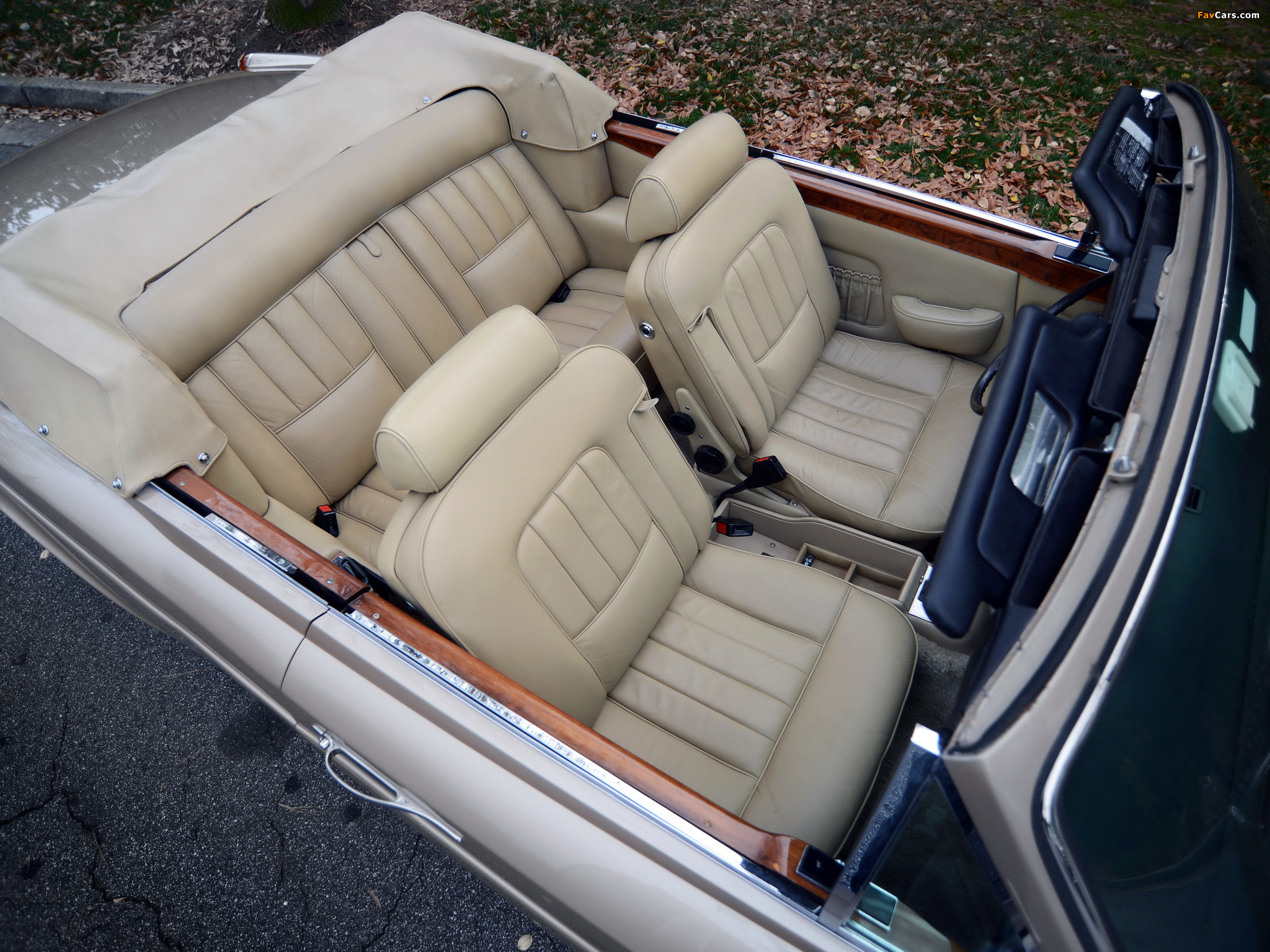 Rolls-Royce Corniche Convertible 1977–87 pictures (2048 x 1536)