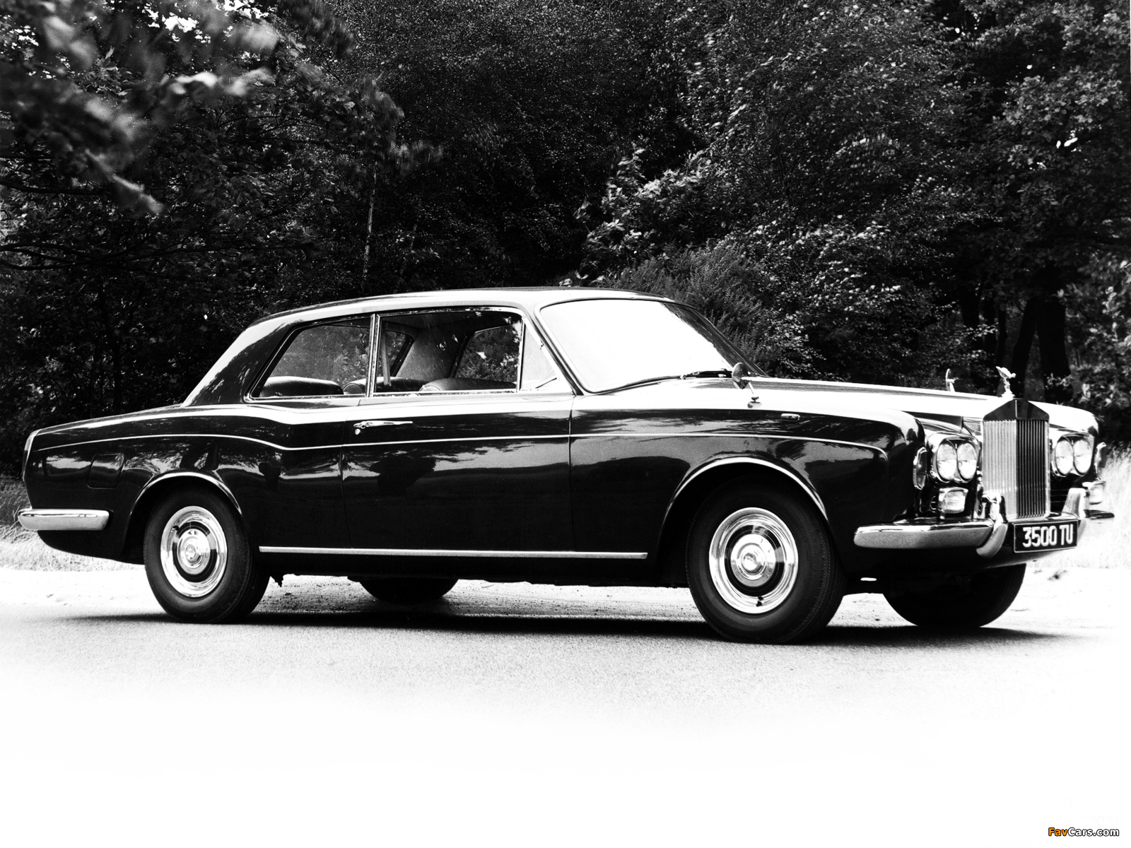 Rolls-Royce Corniche Saloon 1971–77 wallpapers (1600 x 1200)