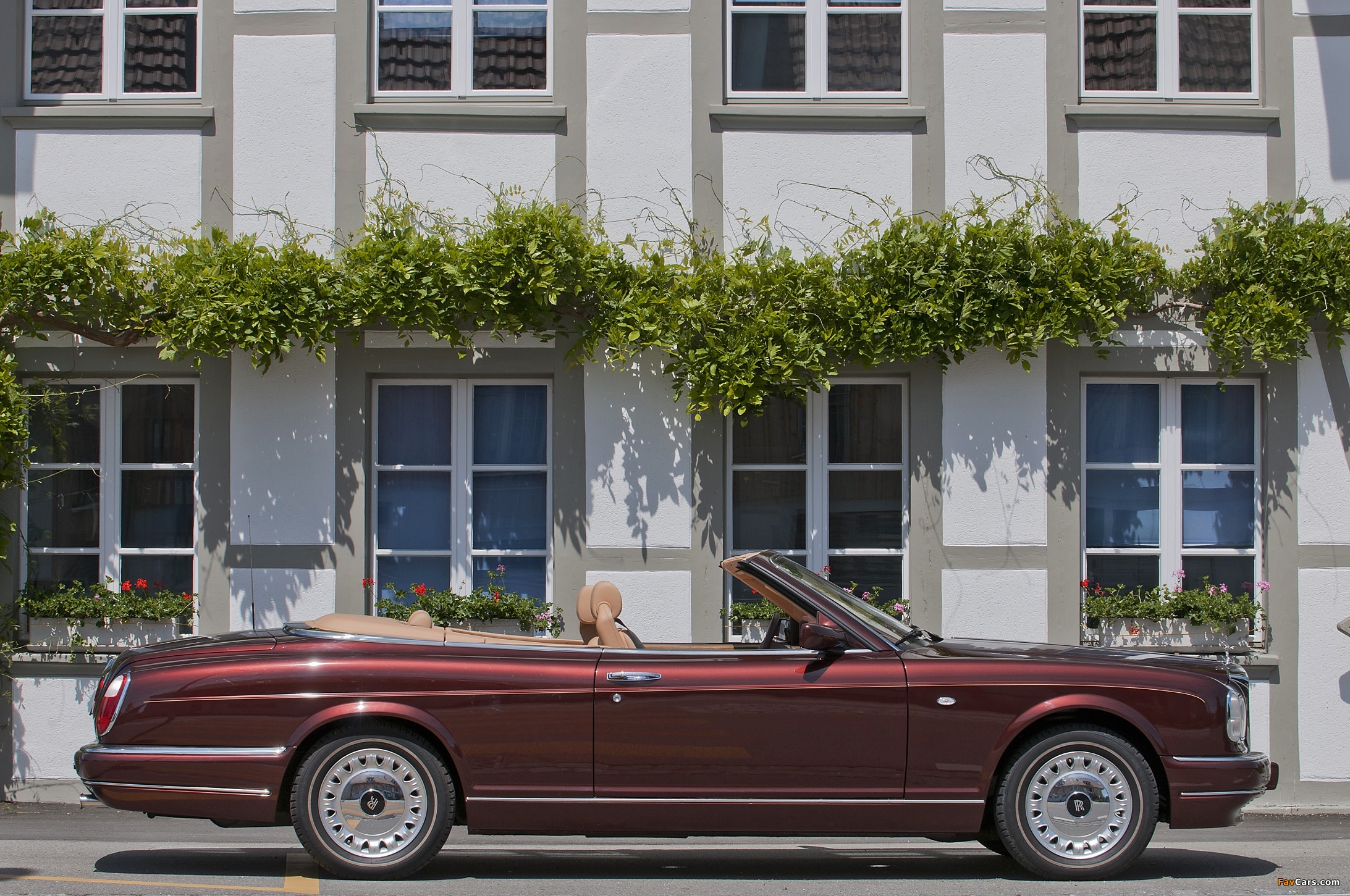 Rolls-Royce Corniche 2000–02 wallpapers (2185 x 1451)