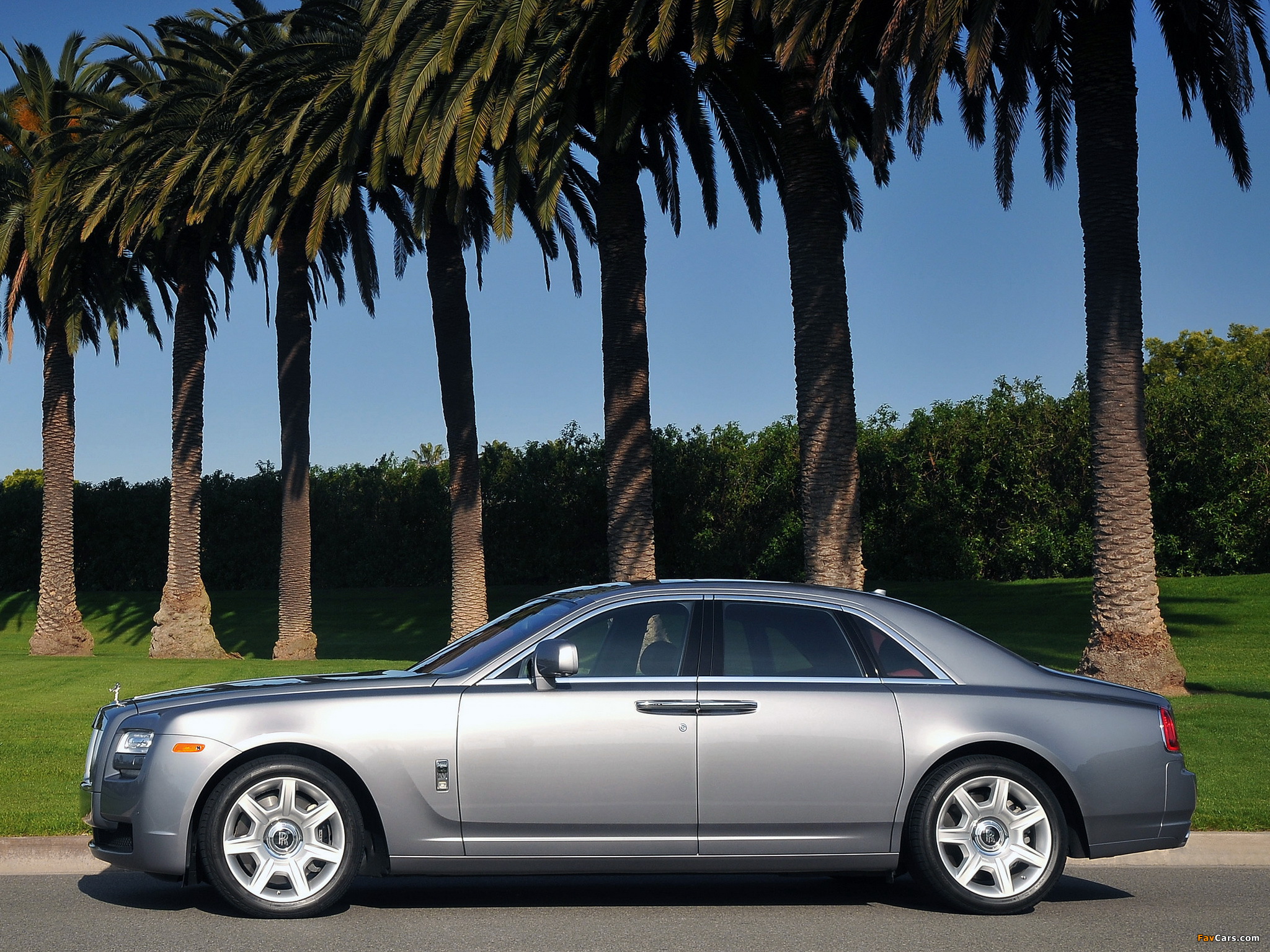 Images of Rolls-Royce Ghost US-spec 2009–14 (2048 x 1536)
