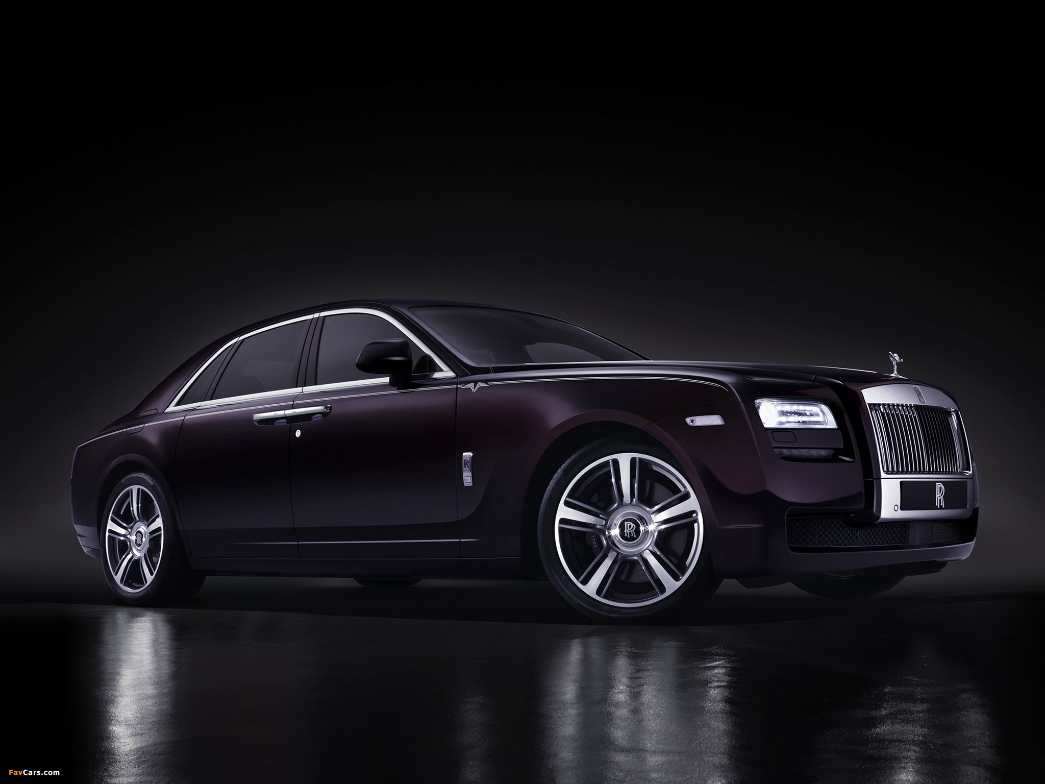 Photos of Rolls-Royce Ghost V-Specification 2014 (2048 x 1536)