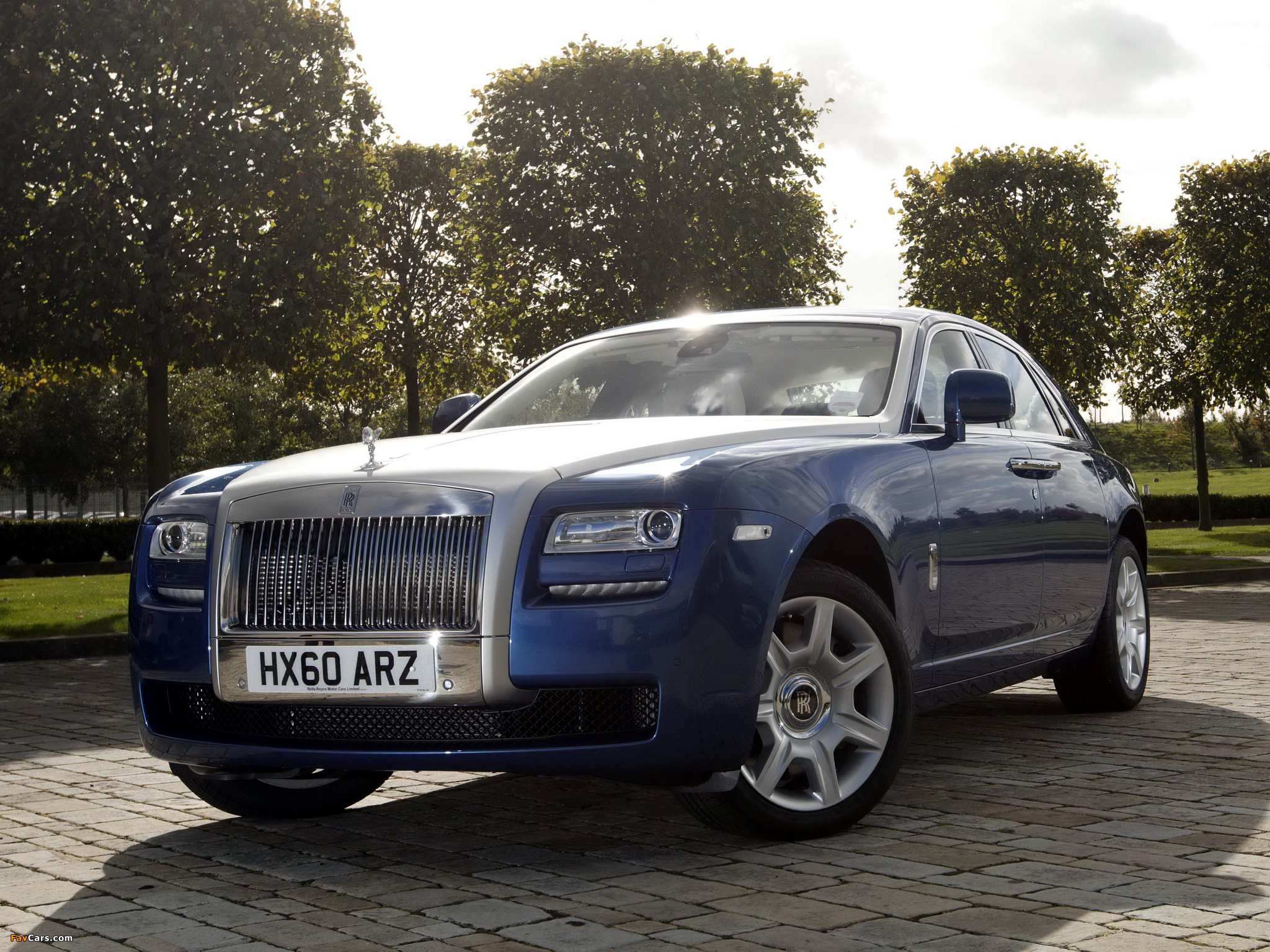 Rolls-Royce Ghost UK-spec 2009–14 photos (2048 x 1536)