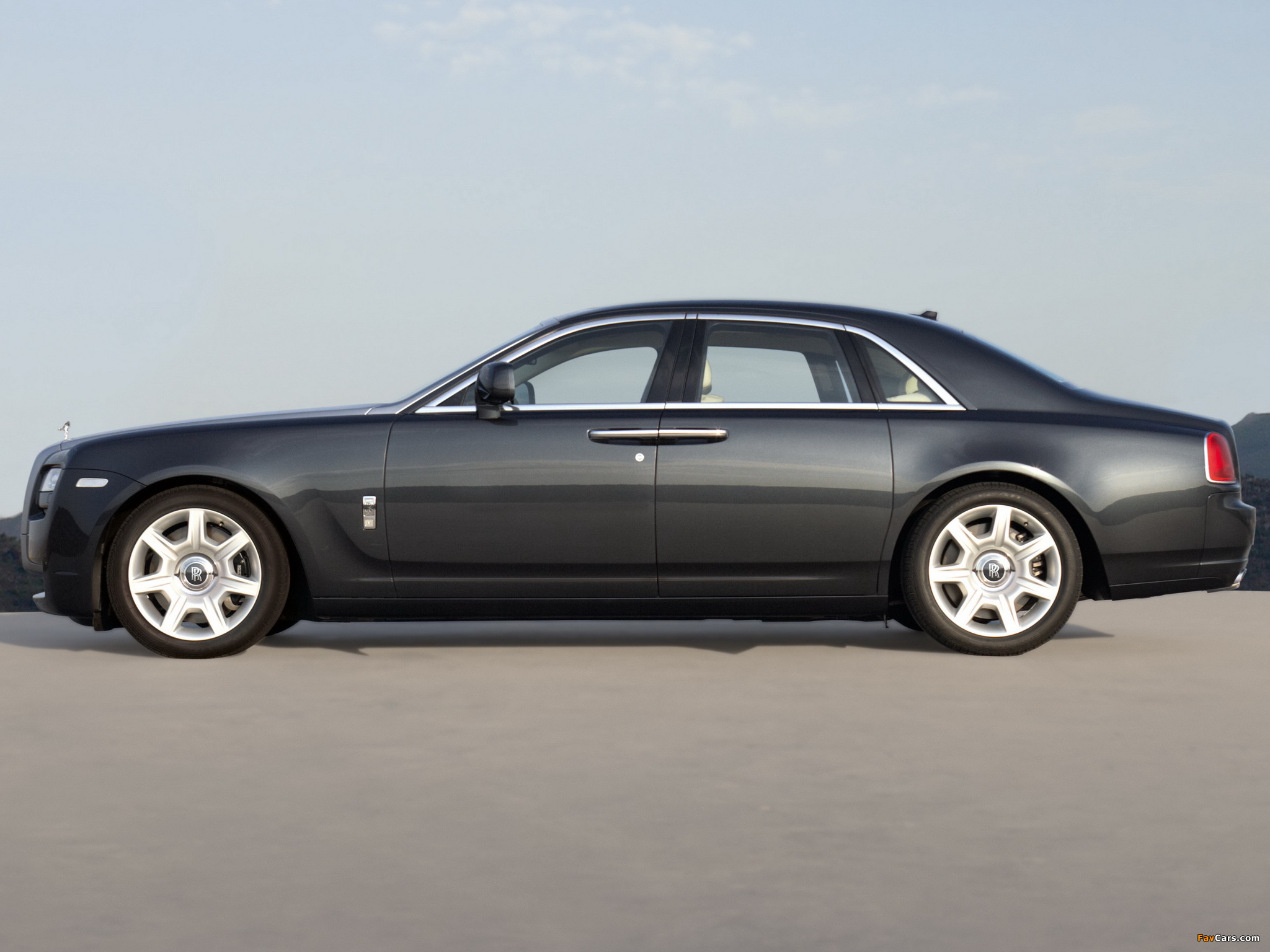 Rolls-Royce Ghost 2009–14 pictures (2048 x 1536)
