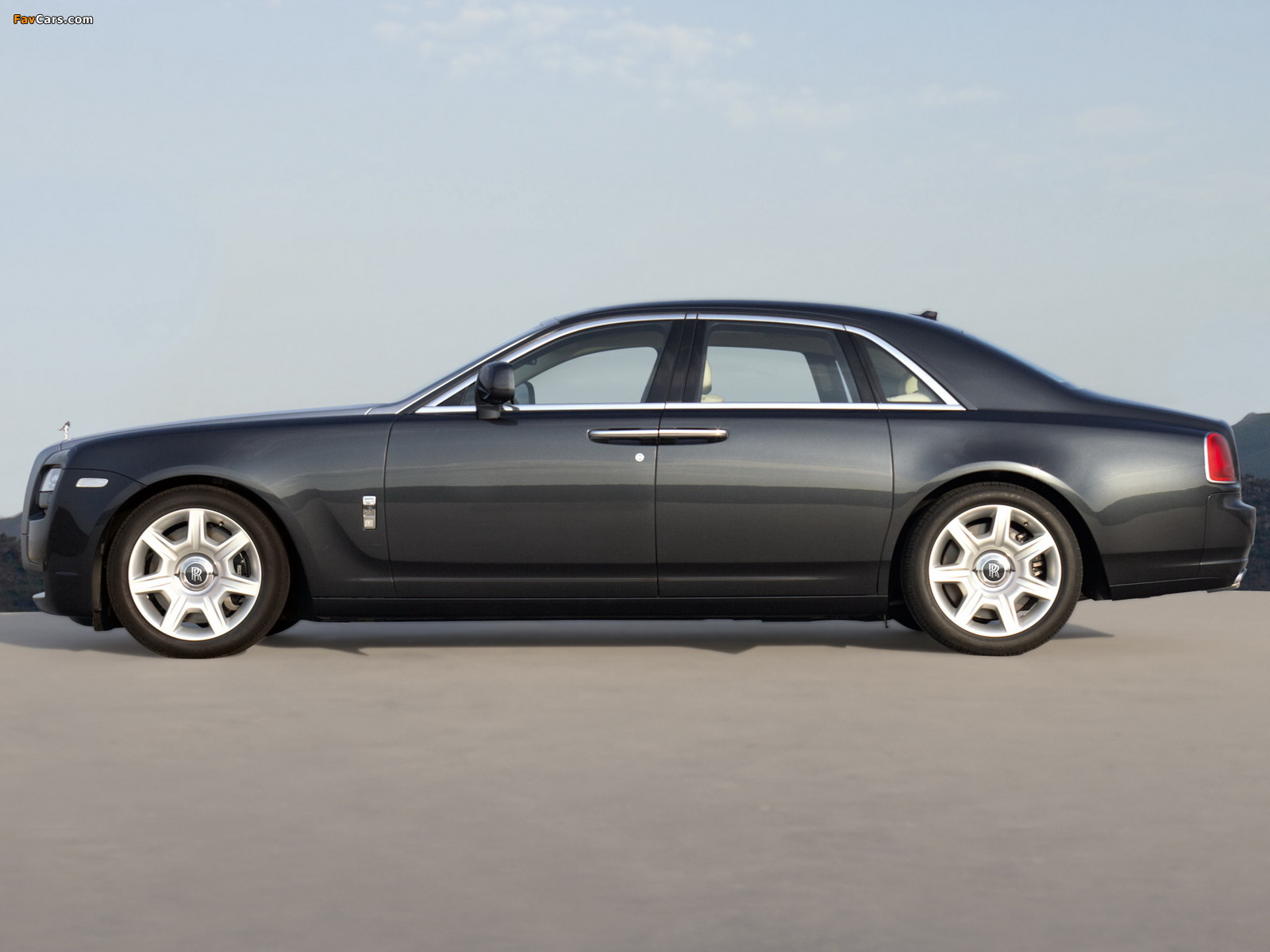Rolls-Royce Ghost 2009–14 pictures (1600 x 1200)