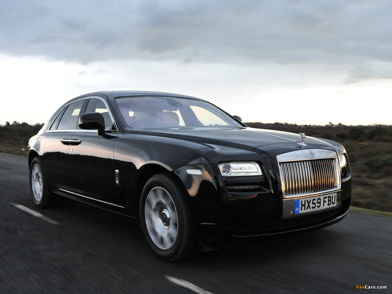 Rolls-Royce Ghost UK-spec 2009–14 pictures (1280 x 960)