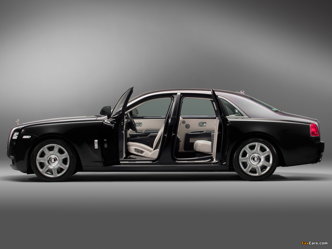 Rolls-Royce Ghost Two-tone 2012 images (1280 x 960)