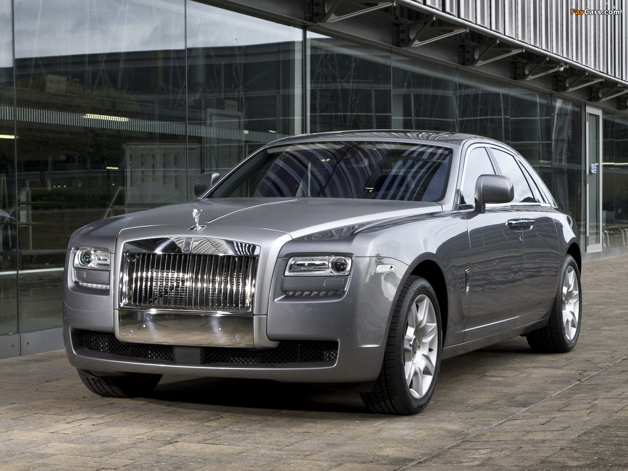 Rolls-Royce Ghost 2009 photos (1280 x 960)