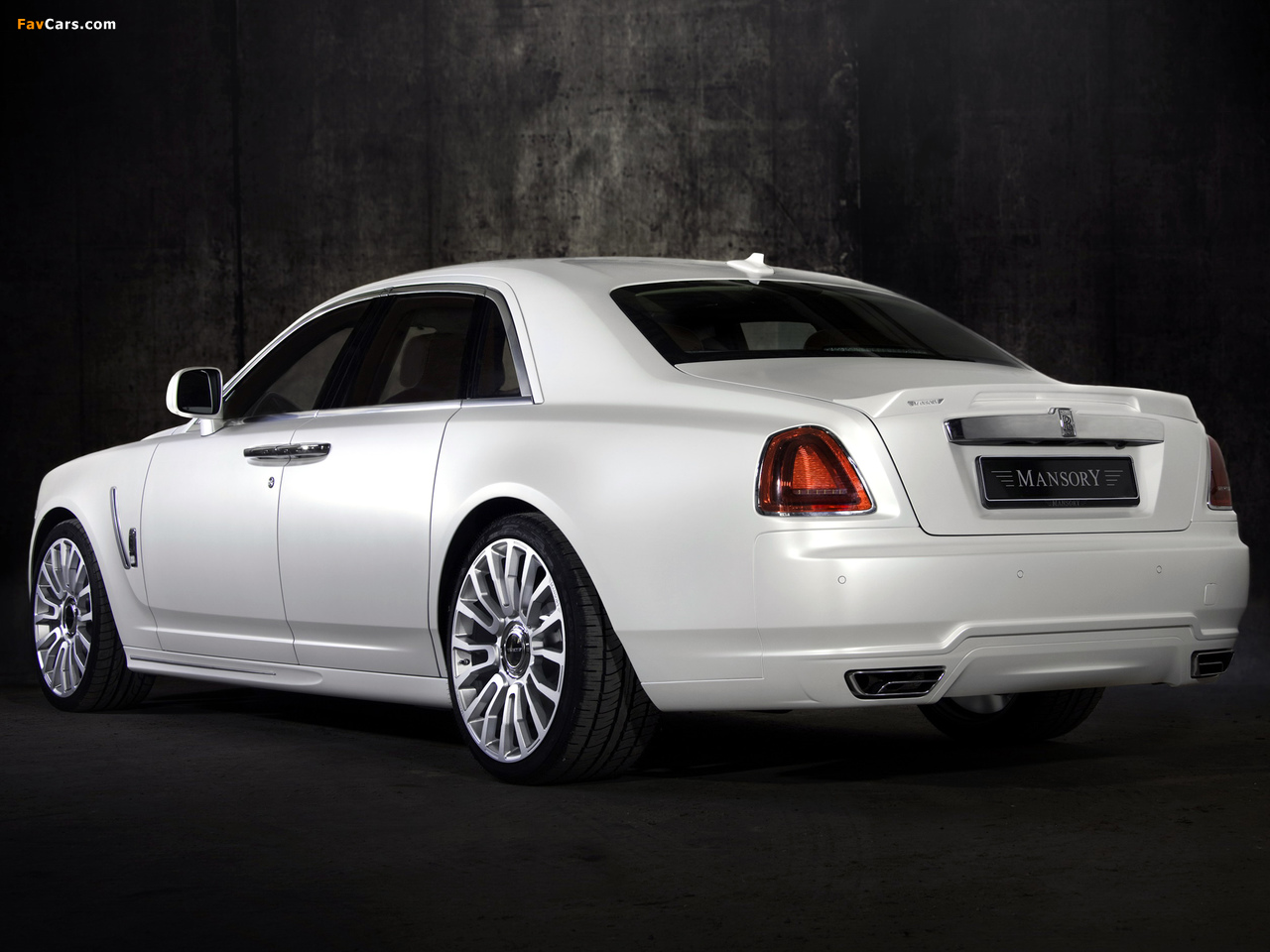 Mansory Rolls-Royce White Ghost Limited 2010 wallpapers (1280 x 960)
