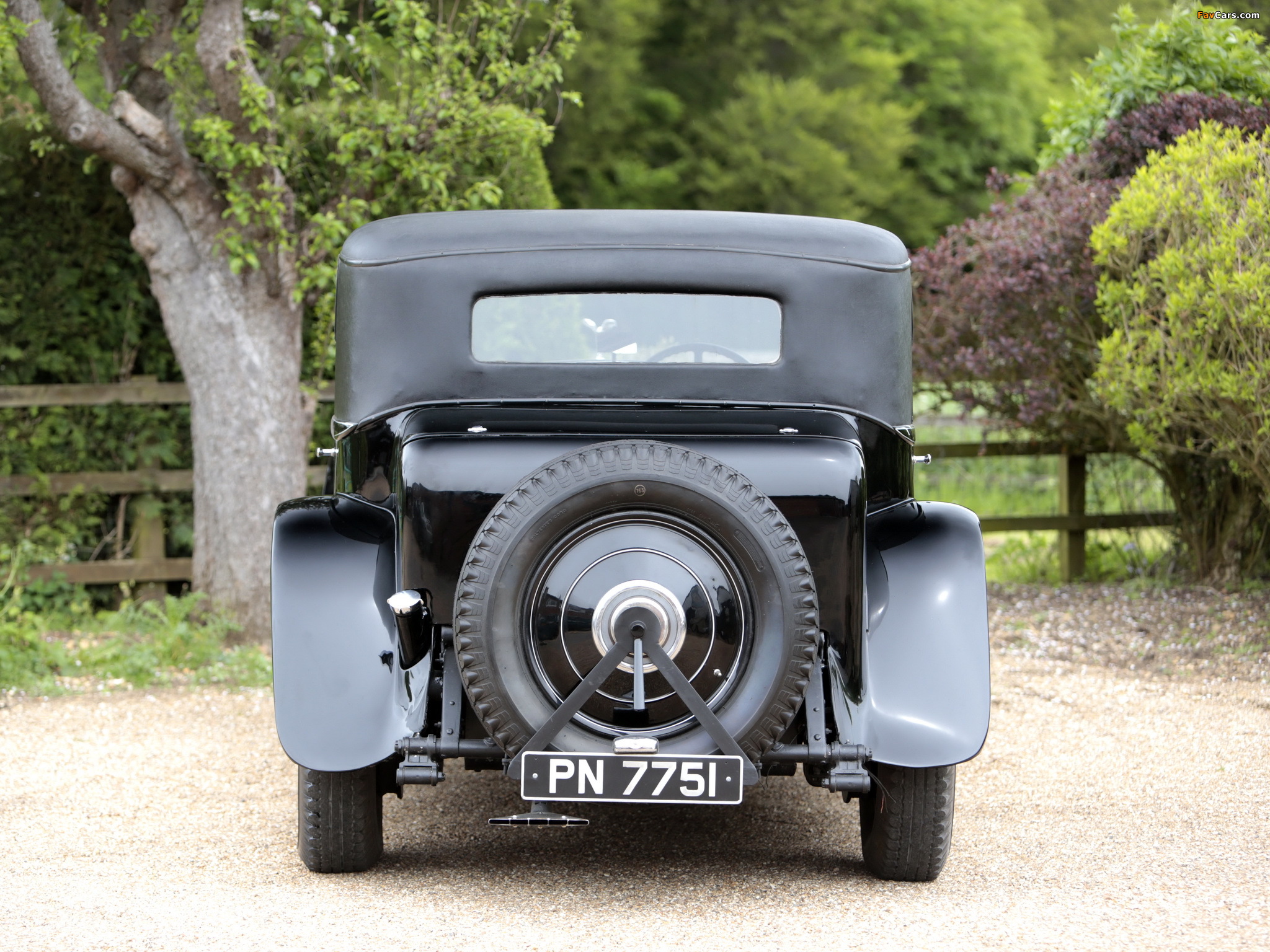Images of Rolls-Royce Phantom II Continental Touring Saloon by Mulliner 1931 (2048 x 1536)