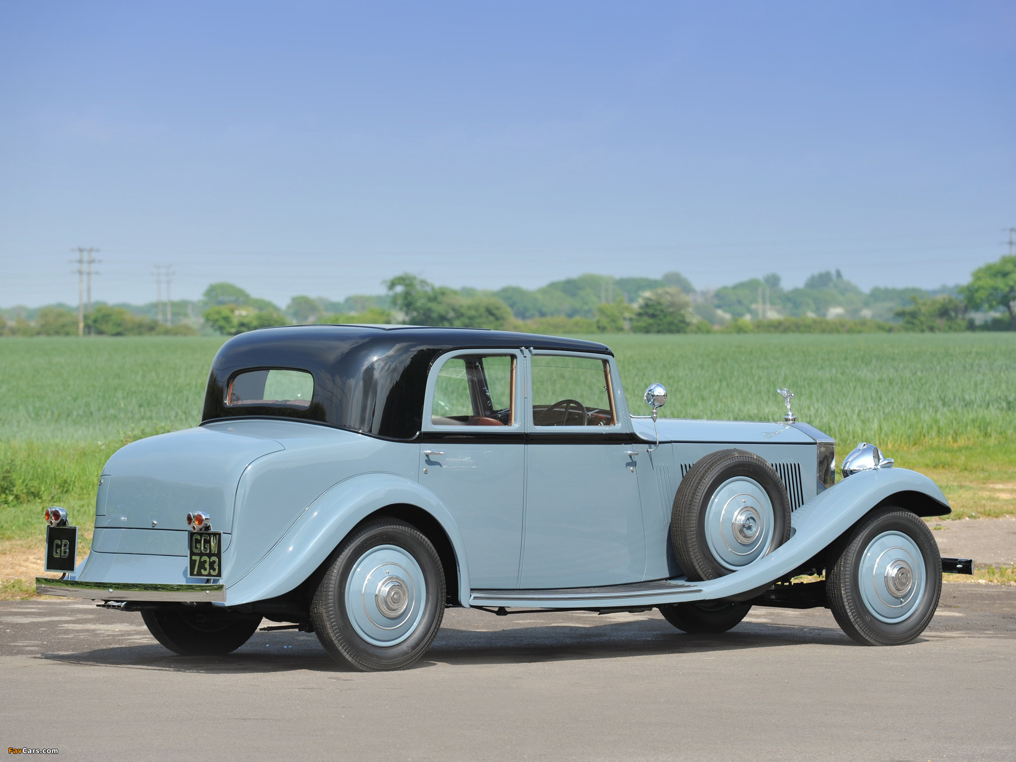 Images of Rolls-Royce Phantom II 40/50 HP Continental Saloon by Barker 1934 (2048 x 1536)