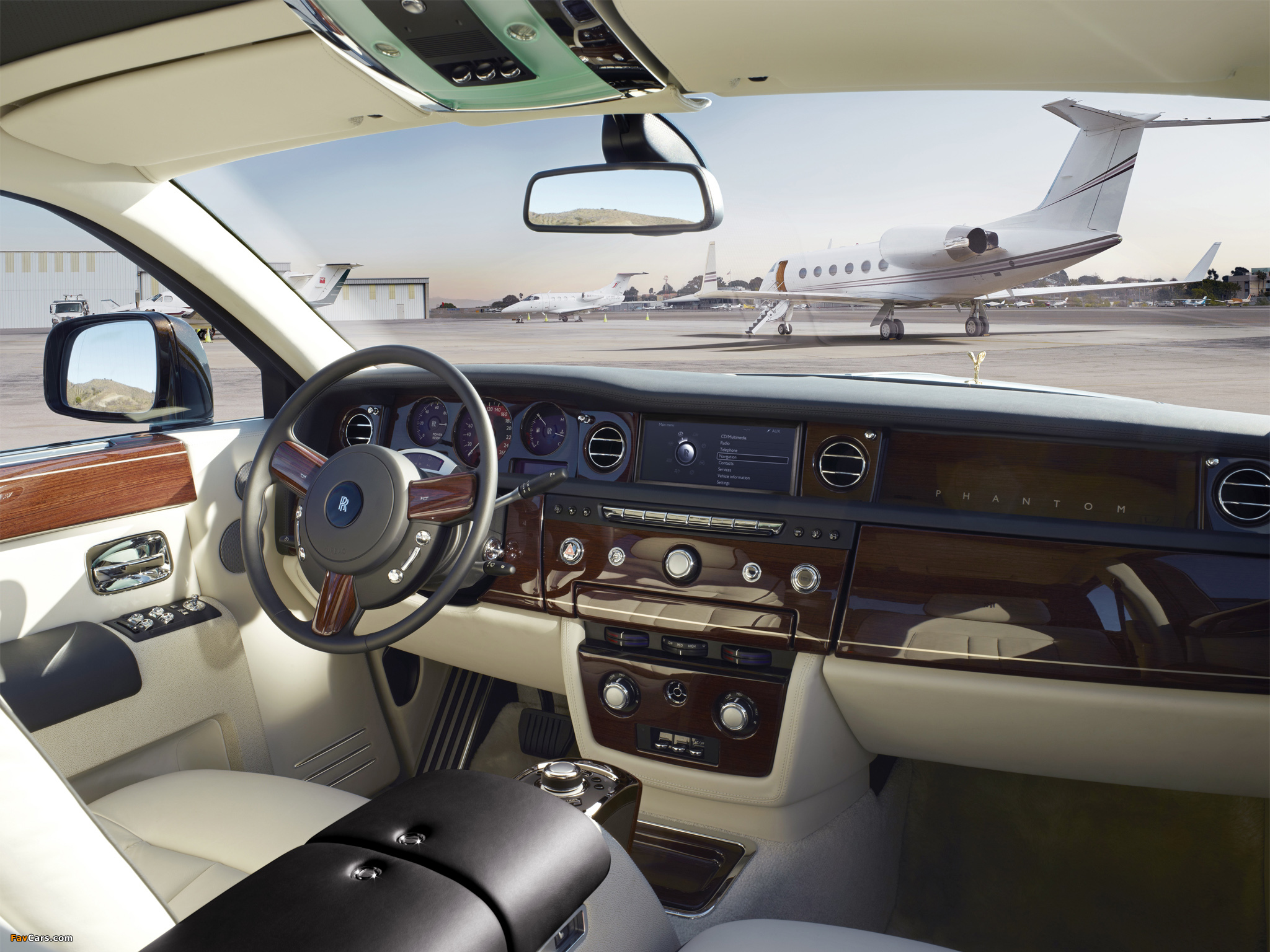 Images of Rolls-Royce Phantom EWB 2012 (2048 x 1536)