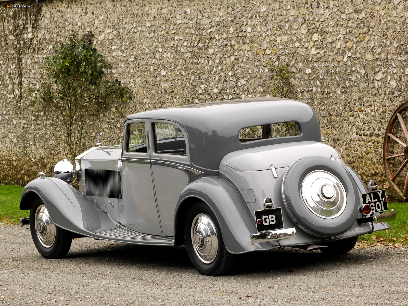 Photos of Rolls-Royce Phantom II Continental Sports Saloon by Thrupp & Maberly 1932 (1600 x 1200)