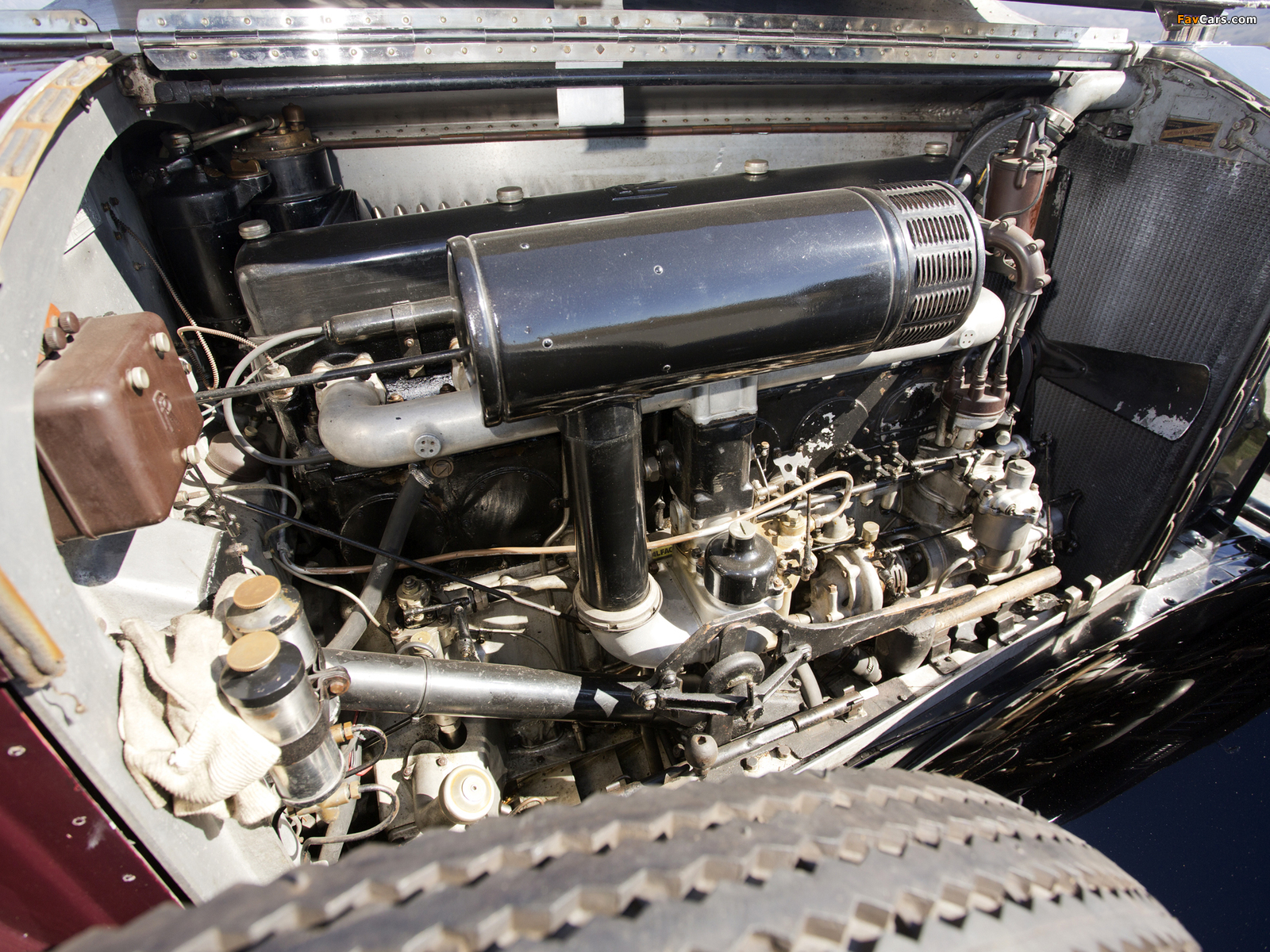 Photos of Rolls-Royce Phantom II Continental Touring Saloon by Barker 1933 (1600 x 1200)