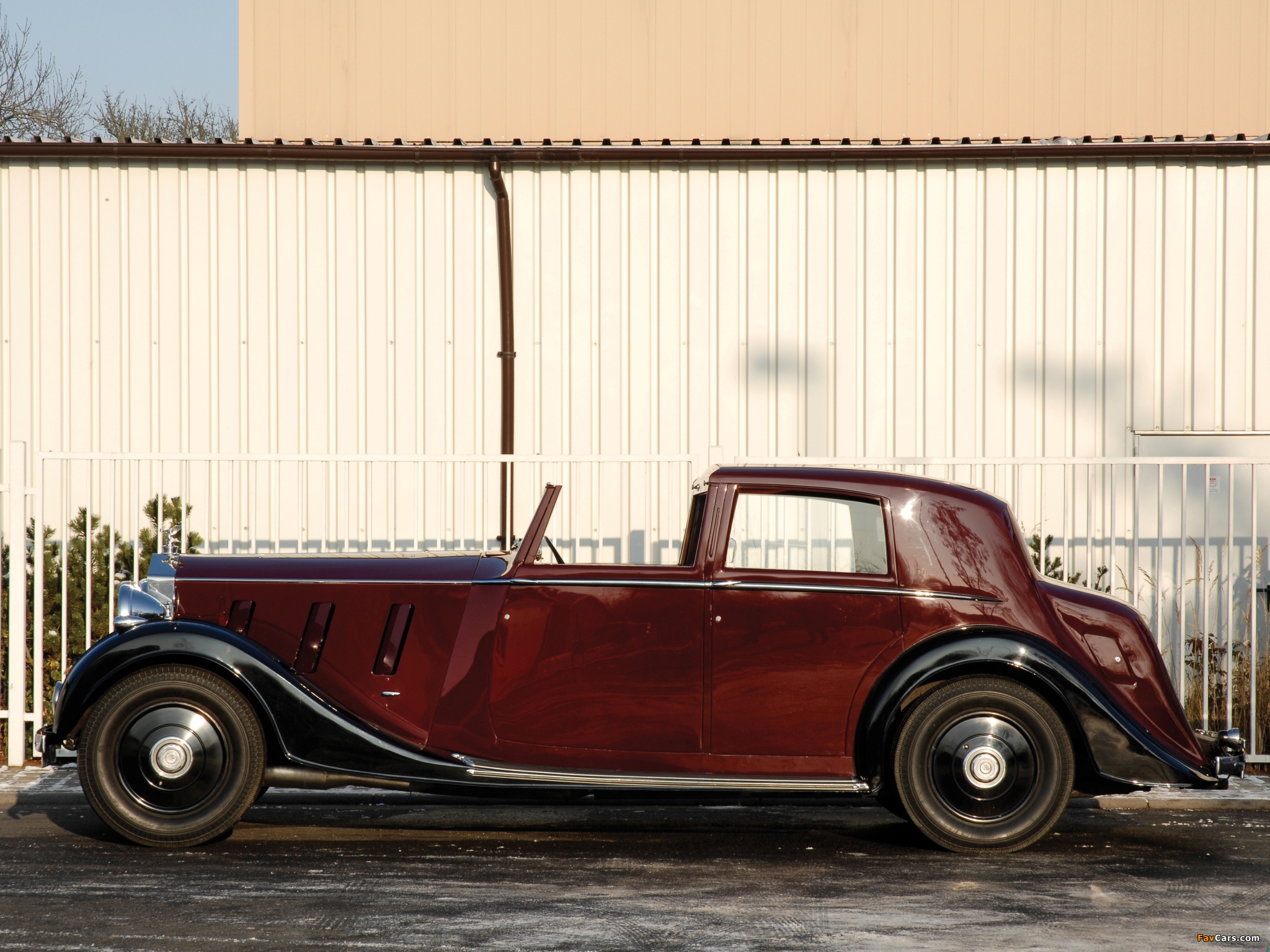 Photos of Rolls-Royce Phantom III Sedanca de Ville 1936 (2048 x 1536)
