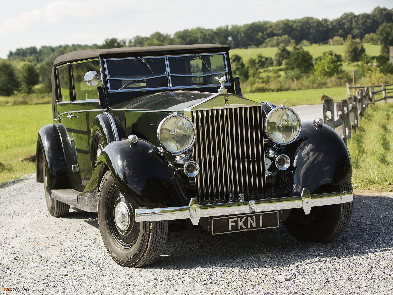 Photos of Rolls-Royce Phantom III Four Light Cabriolet by Freestone & Webb 1938 (1600 x 1200)