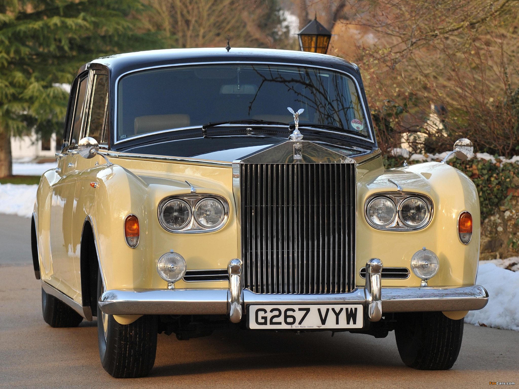 Photos of Rolls-Royce Phantom VI Landaulette by Mulliner Park Ward (VI) 1973–92 (2048 x 1536)